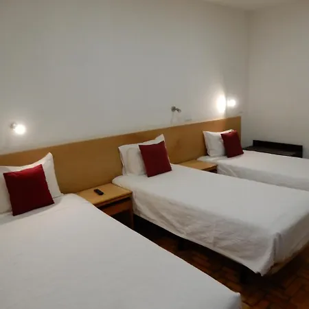 Guesthouse Coimbra City Affittacamere 3*